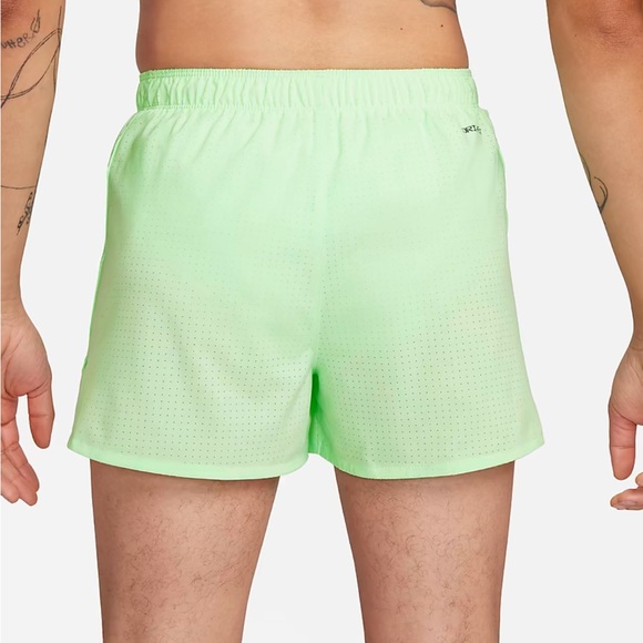 Nike Fast Running Short - Picture 2 of 4